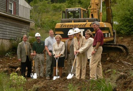 Senator Argall, Dan Kunkle, and others break ground on an addition to the Lehigh Gap Nature Center.